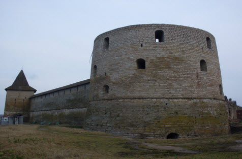 Государева и Головина башни, трасса М18