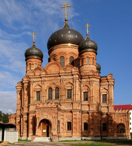 Спасо-Преображенский Гуслицкий монастырь, трасса А108, Куровское, дорога А108