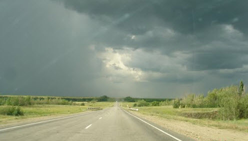 Дорога Р228 перед грозой