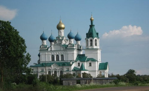 Церковь Дмитрия Солунского в Городне, трасса Р47 Церковь Дмитрия Солунского в Городне, трасса Р47