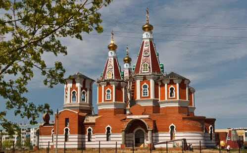 Церковь в Отрадном, трасса Р225