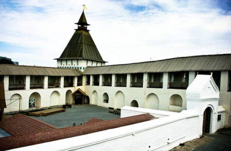 Артиллерийская (Пыточная) башня и Артиллерийский (Зелейный) двор