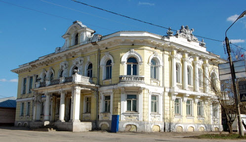 Дом купцов Неворотиных, Бежецк, трасса Р84