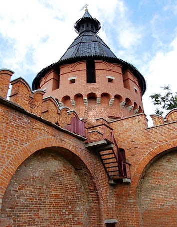 Спасская башня, Тульский кремль, трасса М2