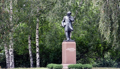 памятник Белинскому,  трасса Р-209