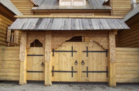 Резные ворота, Городец, трасса Р160 Резные ворота, Городец, трасса Р160