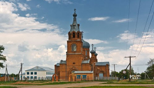 Церковь Покрова Пресвятой Богородицы, Краснохолм, трасса р335 Церковь Покрова Пресвятой Богородицы, Краснохолм, трасса р335