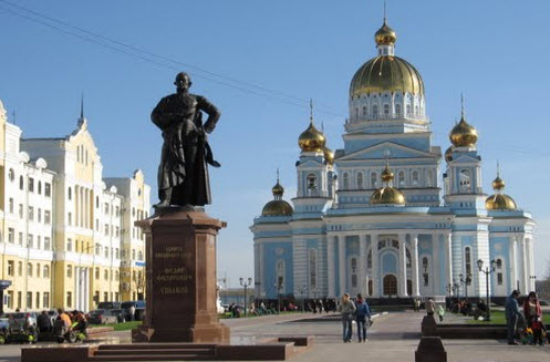 Кафедральный собор, памятник Ушакову, Саранск, трасса Р179 Кафедральный собор, памятник Ушакову, Саранск, трасса Р179
