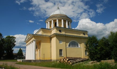 Успенская церковь, Любытино, трасса р53
