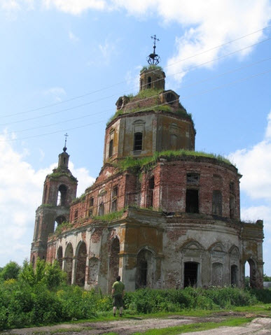 Церковь Дмитрия Солунского, Нестерово, траса Р124 Церковь Дмитрия Солунского, Нестерово, траса Р124