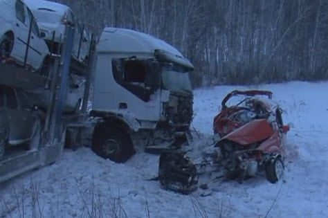 авария на трассе омск, фура легковушка