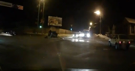авария с выбросом двух человек дтп на перекрестке