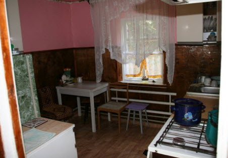 комната в городе саки