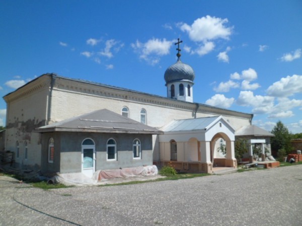 Белогорский каменно-бродский свято-троицкий монастырь храм