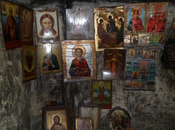 сторожка в меловых пещерах