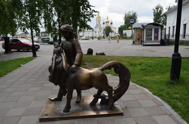 Тобольск сказочная скульптура
