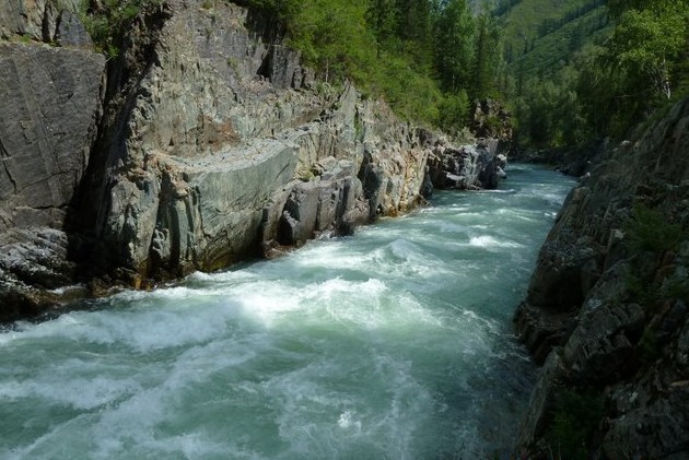 река кумир