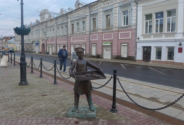 памятник лоточнику