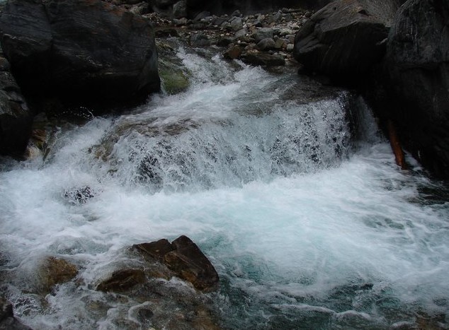 бурлящая вода на аршане