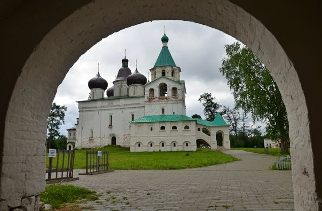 Троицкий собор, 1606 г.