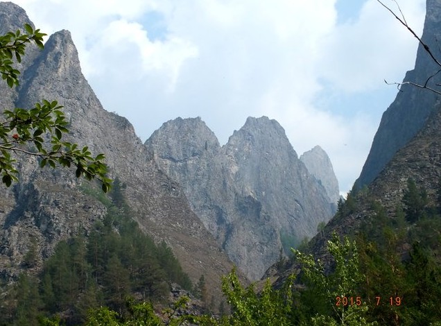 Горы в Аллинском ущелье 