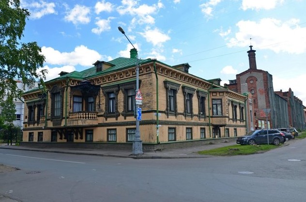 Особняк Суркова