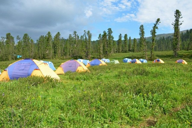 палаточный лагерь в ергаки