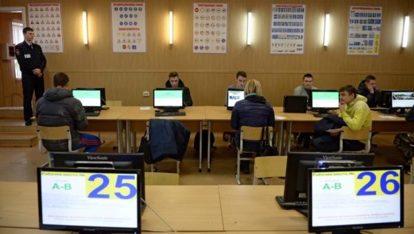 Сдача экзаменов при замене прав по истечении срока  в 2019 году