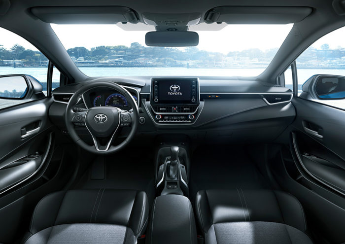 Toyota Corolla 2019: комплектации, цены, фото, когда выйдет в России