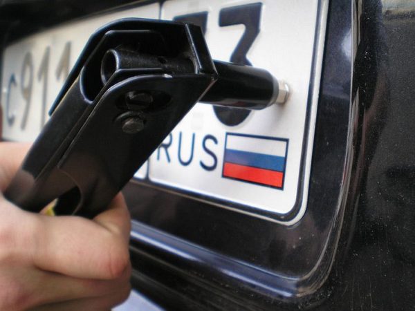 А у вас срывали номера с машины?