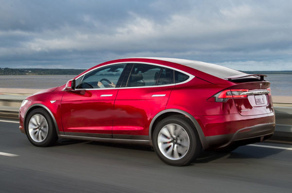 Электрический кроссовер Tesla Model Y 2020
