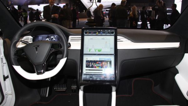 Электрический кроссовер Tesla Model Y 2020
