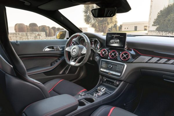 Новинка 2019 года Мерседес GLA