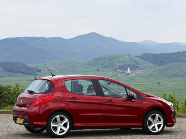Почему ни в коем случае нельзя покупать Peugeot 308