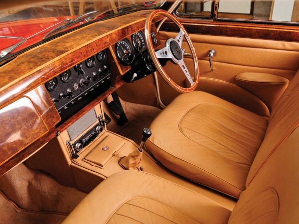 Jaguar Mk II vtoroe salon