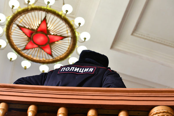 Разрешен ли сотрудникам полиции выезд за границу в 2019 году