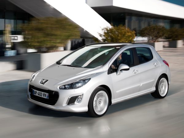 Почему ни в коем случае нельзя покупать Peugeot 308