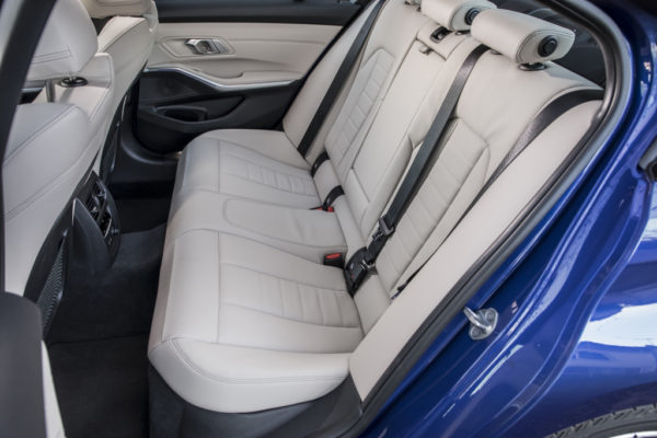Дизайн и комплектации BMW G20 3-Series 320d xDrive 2019 года