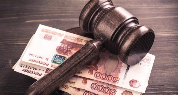 Верховный суд запретил парковать машины во дворах: что нужно знать об этом