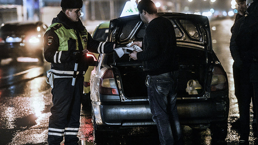 Как гаишники вопросами заманивают водителей в ловушку