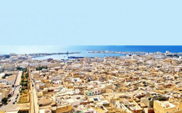 Куда поехать в октябре на море искупаться и позагорать