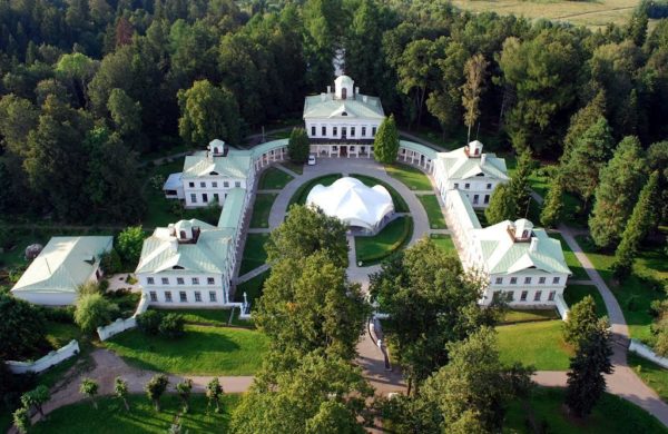 Новый год 2020 в Подмосковье недорого с детьми