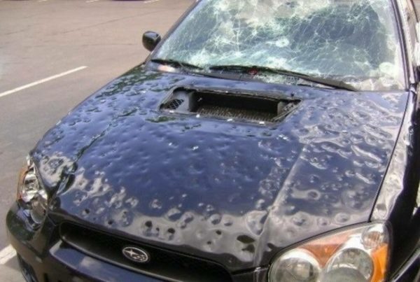 Град в дороге: как защитить машину подручными средствами