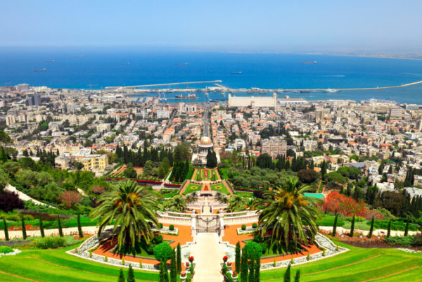 Куда поехать в октябре на море искупаться и позагорать