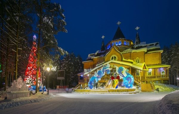 Куда можно недорого поехать на новогодние праздники 2020 в России и за границей