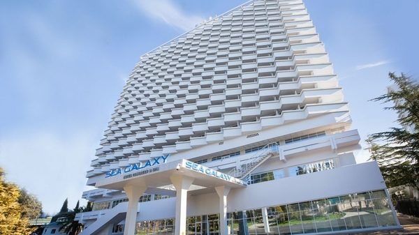 Недорогие отели с программой на Новый год в Сочи 2020