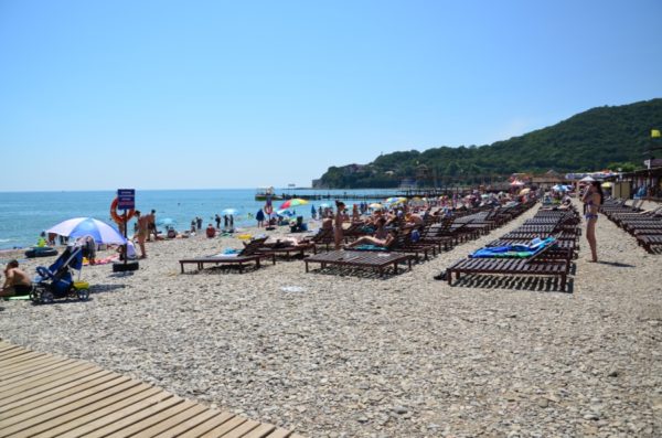 Выбираем самые чистые пляжи Черного моря для отпуска с ребенком