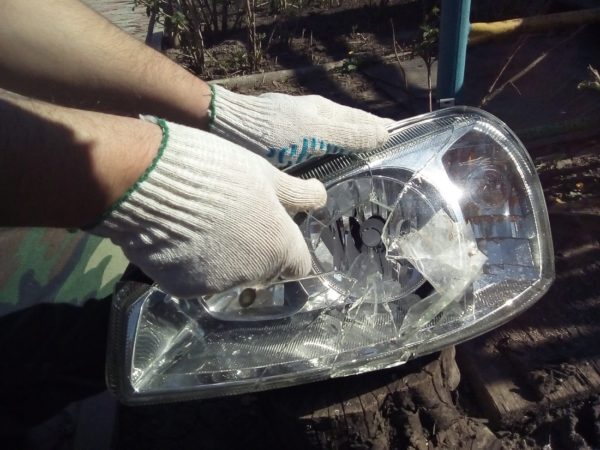 Как восстановить стекло фары на автомобиле своими руками: лучшие варианты